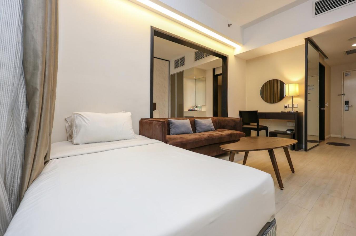 Отель Greystone Centrestage Pj Петалинг-Джая Экстерьер фото